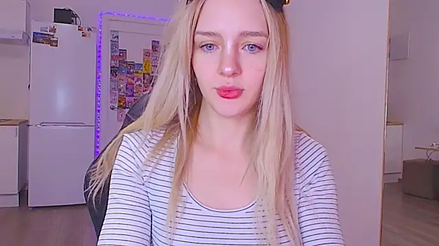 Snapshot of sailormoon666_ chatting on 02-04-26, 10:58 sailormoon666 online show from 02-04-26, 10:58