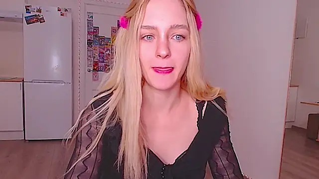 Snapshot of sailormoon666_ chatting on 02-09-26, 03:32 sailormoon666 online show from 02-09-26, 03:32