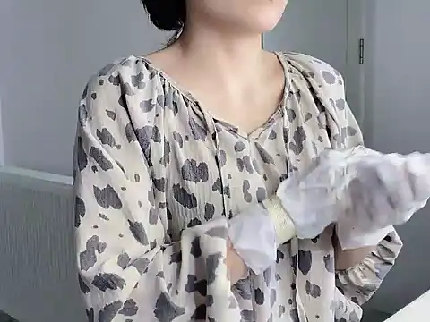 Snapshot of X-9958 chatting on 01-18-26, 06:17 X-9958 online show from 01-18-26, 06:17