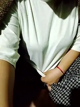 Snapshot of Zoe-666 chatting on 01-12-26, 11:32 Zoe-666 online show from 01-12-26, 11:32