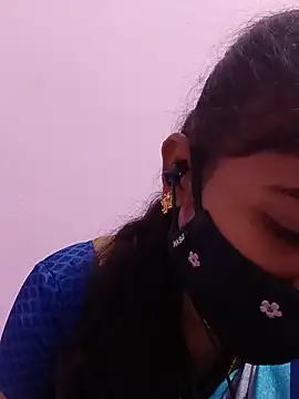Snapshot of Tamil_Hot_RoyalQueen chatting on 06-04-26, 04:46 Tamil Hot RoyalQueen online show from 06-04-26, 04:46