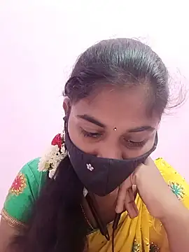 Snapshot of Tamil_Hot_RoyalQueen chatting on 06-05-26, 04:56 Tamil Hot RoyalQueen online show from 06-05-26, 04:56