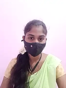 Snapshot of Tamil_Hot_RoyalQueen chatting on 06-06-26, 04:44 Tamil Hot RoyalQueen online show from 06-06-26, 04:44