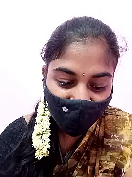Snapshot of Tamil_Hot_RoyalQueen chatting on 06-09-26, 04:24 Tamil Hot RoyalQueen online show from 06-09-26, 04:24
