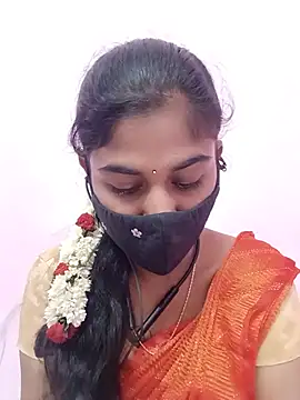 Snapshot of Tamil_Hot_RoyalQueen chatting on 06-10-26, 05:01 Tamil Hot RoyalQueen online show from 06-10-26, 05:01
