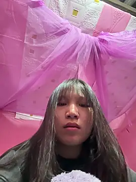 Charlotte-ee online show from 02-05-26, 08:52