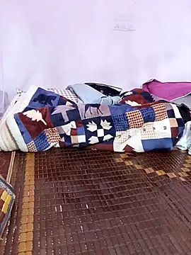 Phoebe-e online show from 04-21-26, 07:36