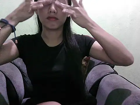 lovelypinay31xx online show from 03-18-26, 06:05