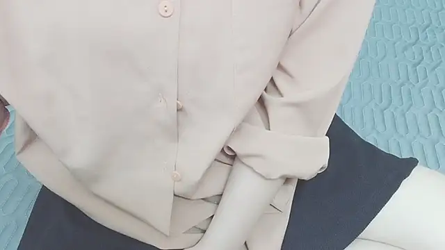 Snapshot of Mai_maik chatting on 01-18-26, 04:05 Mai maik online show from 01-18-26, 04:05