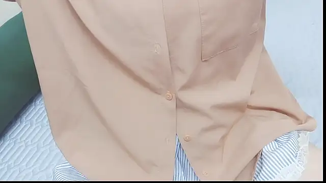 Snapshot of Mai_maik chatting on 02-05-26, 03:55 Mai maik online show from 02-05-26, 03:55