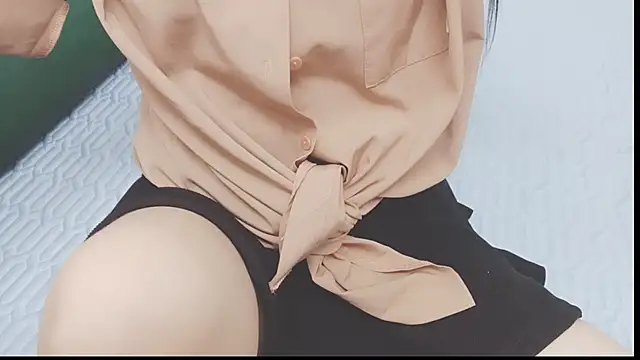 Snapshot of Mai_maik chatting on 02-07-26, 04:16 Mai maik online show from 02-07-26, 04:16