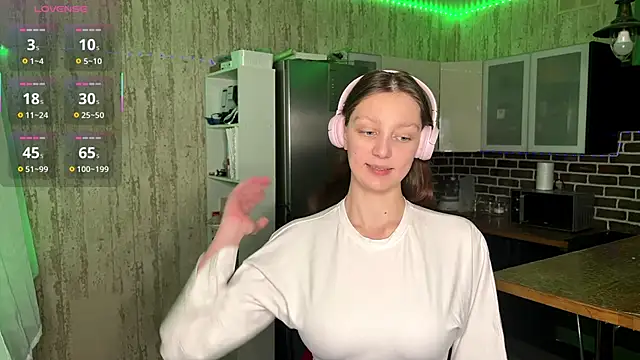 Snapshot of ChrisAmott chatting on 02-17-26, 04:02 ChrisAmott online show from 02-17-26, 04:02