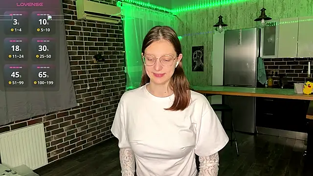 Snapshot of ChrisAmott chatting on 03-01-26, 04:09 ChrisAmott online show from 03-01-26, 04:09