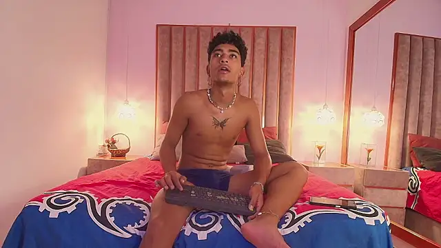 Snapshot of Mike_thomsonn chatting on 01-18-26, 07:28 Mike thomsonn online show from 01-18-26, 07:28