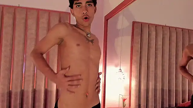 Snapshot of Mike_thomsonn chatting on 02-26-26, 04:28 Mike thomsonn online show from 02-26-26, 04:28