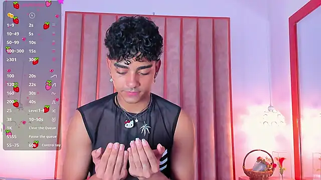 Snapshot of Mike_thomsonn chatting on 03-05-26, 07:43 Mike thomsonn online show from 03-05-26, 07:43