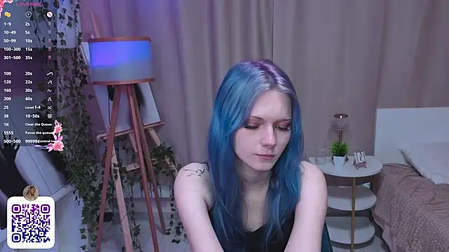 Snapshot of JuanaSumma chatting on 05-18-26, 06:19 JuanaSumma online show from 05-18-26, 06:19