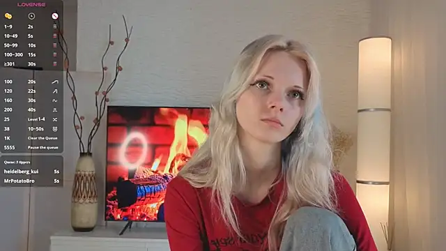 Snapshot of JuanaSumma chatting on 05-31-26, 06:10 JuanaSumma online show from 05-31-26, 06:10