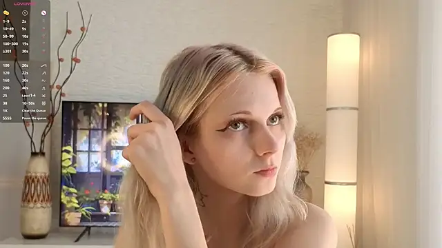Snapshot of JuanaSumma chatting on 06-02-26, 06:04 JuanaSumma online show from 06-02-26, 06:04