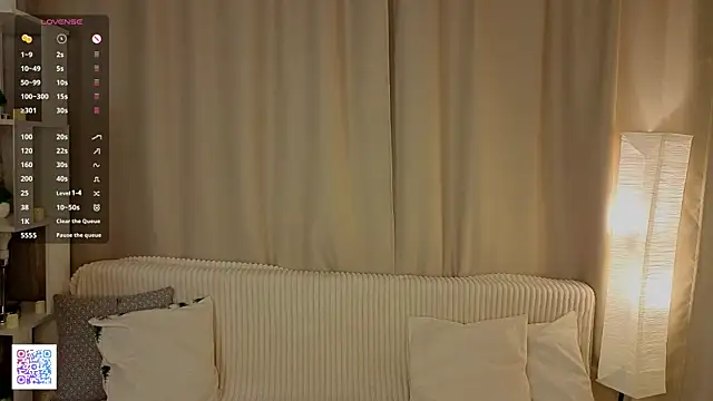 Snapshot of CarmanHenning chatting on 02-07-26, 04:16 CarmanHenning online show from 02-07-26, 04:16