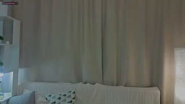 Snapshot of CarmanHenning chatting on 02-11-26, 04:17 CarmanHenning online show from 02-11-26, 04:17