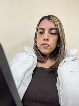 Snapshot of Paulinaa_bella chatting on 03-04-26, 11:44 Paulinaa bella online show from 03-04-26, 11:44