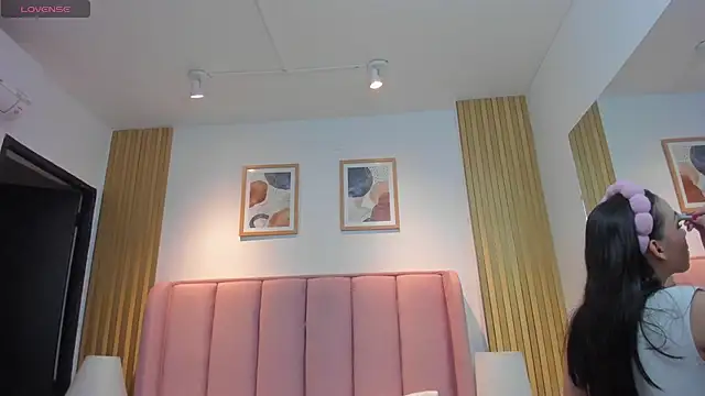 Snapshot of xXxSamantha__ chatting on 02-27-26, 07:58 xXxSamantha online show from 02-27-26, 07:58