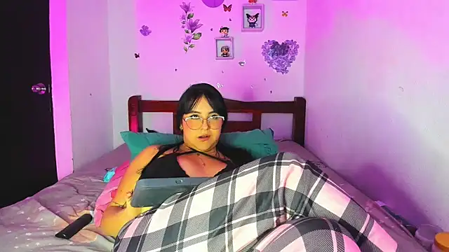 Penelopeflame18 online show from 02-18-26, 02:29