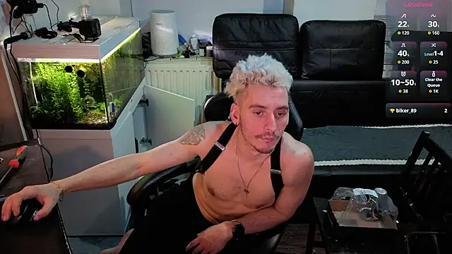 Rayzel White online show from 02-02-26, 09:24