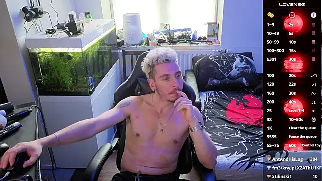 Rayzel White online show from 02-24-26, 02:04