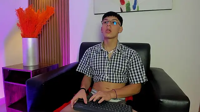 Alexander Collinss online show from 03-09-26, 03:21