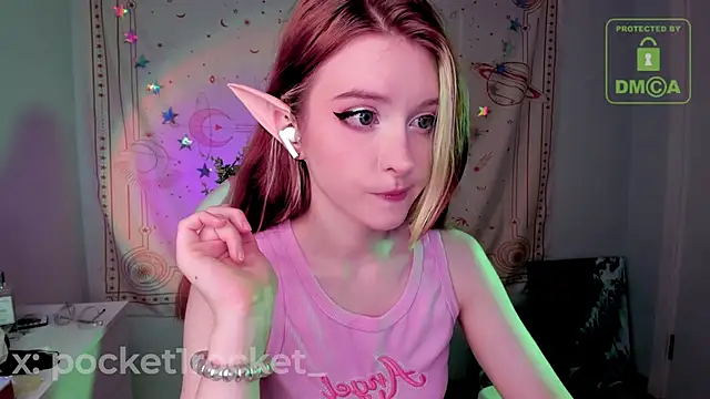 Snapshot of _PocketRocket_ chatting on 10-10-25, 12:20 PocketRocket online show from 10-10-25, 12:20