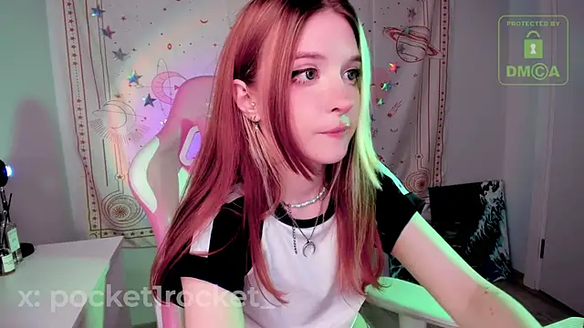 Snapshot of _PocketRocket_ chatting on 11-23-25, 12:10 PocketRocket online show from 11-23-25, 12:10