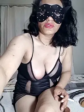 Snapshot of Karanfilim chatting on 05-16-26, 10:52 Karanfilim online show from 05-16-26, 10:52