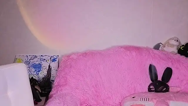 Catherine Karis online show from 04-29-26, 06:03