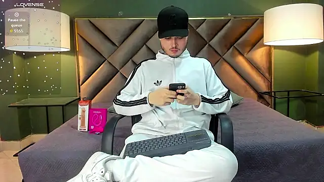 Salvattore Muller online show from 02-22-26, 05:30