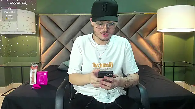 Salvattore Muller online show from 02-25-26, 11:31