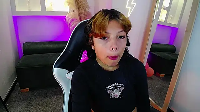 melodyy as online show from 04-27-26, 01:09