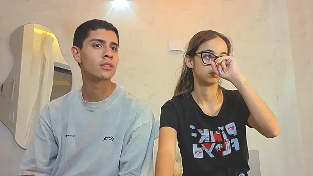 Snapshot of bastian_and_samantha chatting on 05-09-26, 04:28 bastian and samantha online show from 05-09-26, 04:28