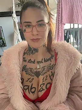 Snapshot of NyxTattoo chatting on 03-10-26, 08:52 NyxTattoo online show from 03-10-26, 08:52