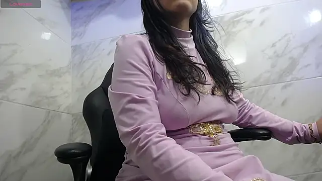 jasmine700141 online show from 04-28-26, 07:19