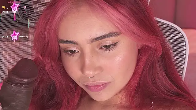 Dakota velvet  online show from 03-04-26, 12:33