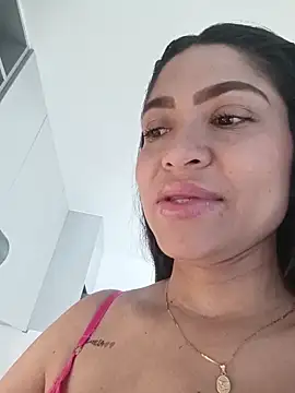 Snapshot of Ina_Jody_ chatting on 02-21-26, 06:20 Ina Jody online show from 02-21-26, 06:20