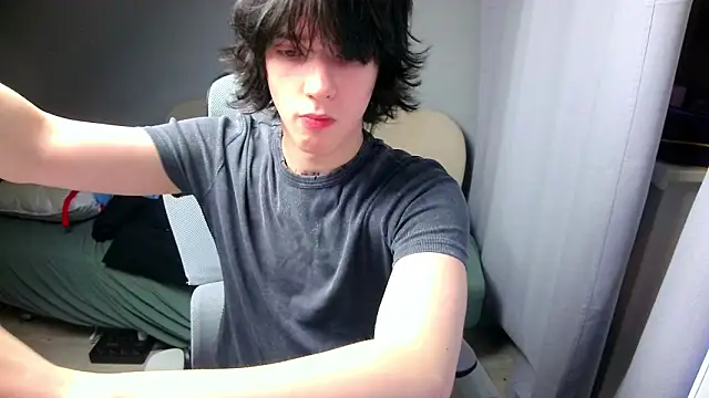 LeonBoykisser online show from 03-19-26, 10:36