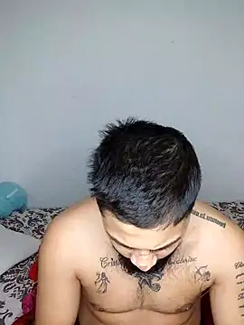 Snapshot of Gabysweetrds chatting on 01-15-26, 12:59 Gabysweetrds online show from 01-15-26, 12:59