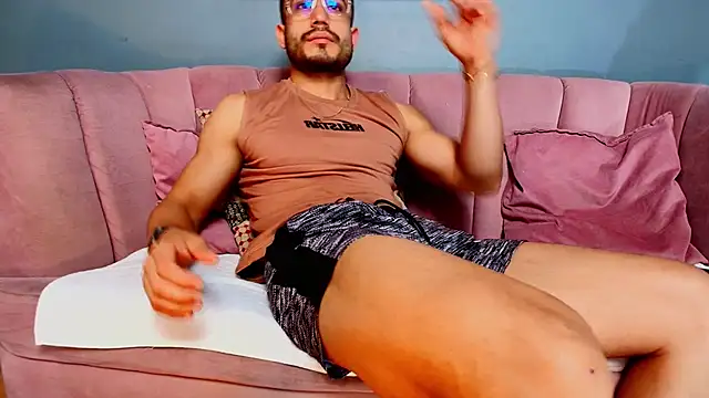 Snapshot of Vans_Ross chatting on 02-12-26, 07:31 Vans Ross online show from 02-12-26, 07:31