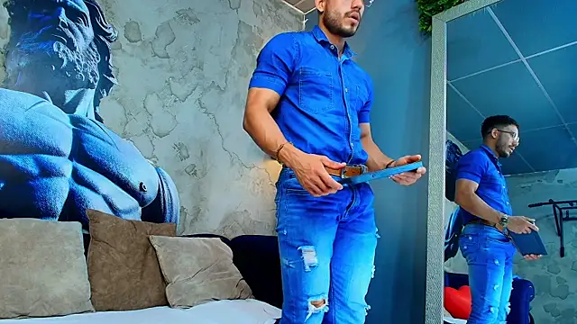 Snapshot of Vans_Ross chatting on 02-19-26, 07:21 Vans Ross online show from 02-19-26, 07:21