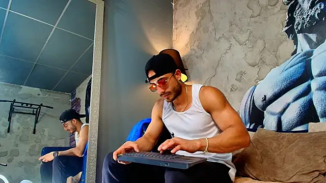 Snapshot of Vans_Ross chatting on 02-27-26, 07:36 Vans Ross online show from 02-27-26, 07:36