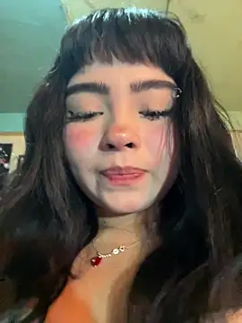 Snapshot of pinkybombon chatting on 06-12-26, 06:51 pinkybombon online show from 06-12-26, 06:51