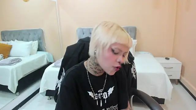 Bela Craxkerr online show from 04-23-26, 12:51